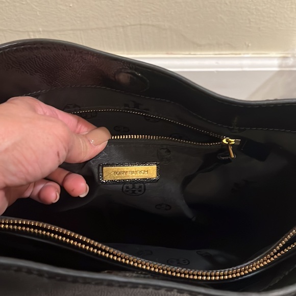 Pre-loved Authentic Tory Burch shoulder bag - Picture 6 of 11